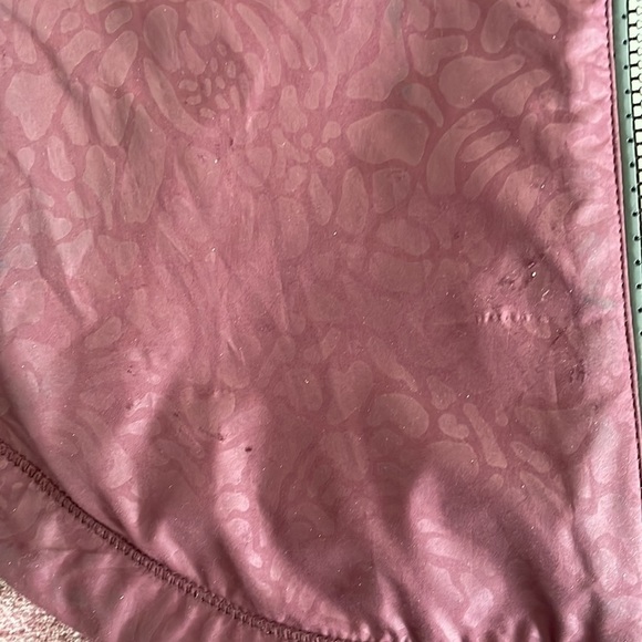 Sz6 Lululemon Rebel Runner Vest Petal Camo Embossed Bordeaux/hyper stripe VGUC - Picture 14 of 15